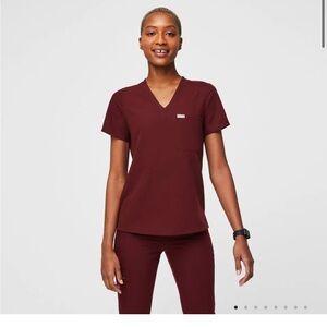 Figs maroon Catarina one pocket scrub top XXS